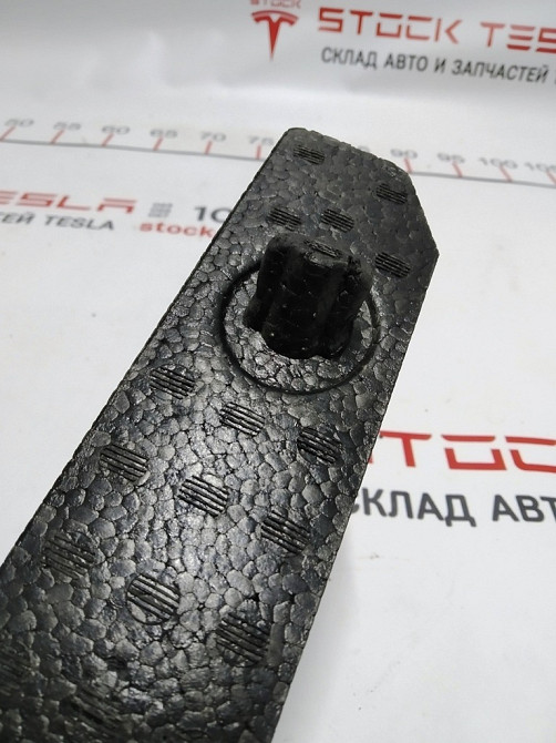 Демпфер усилителя бампера переднего (пена) NEW не оригинал Tesla model 3 1104669-00-F Киев - изображение 3
