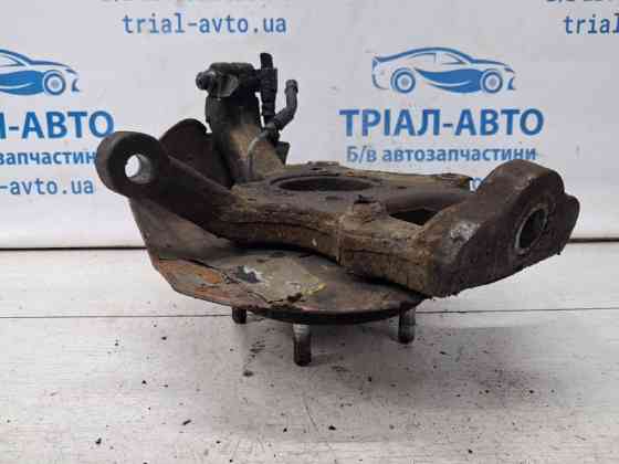 Кулак поворотный левый со ступицей Kia Sorento BL 2.5 DIESEL D4CB 2002 (б/у) Киев