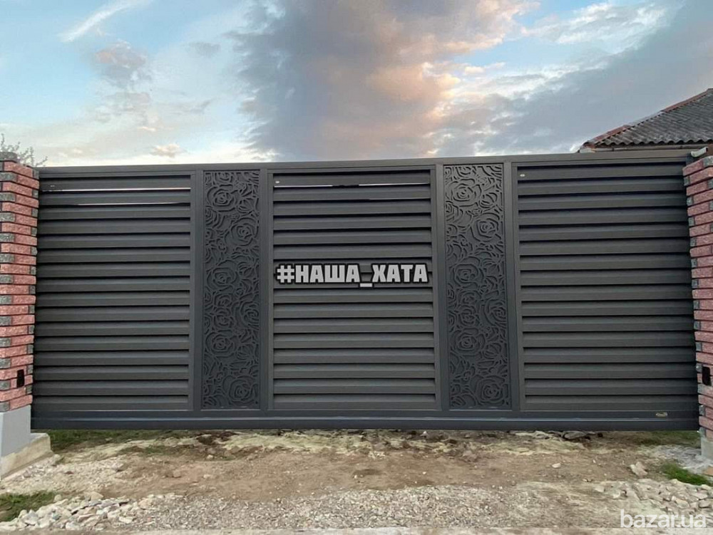 Відкатні ворота з декоративною вставкою Рахов - изображение 5