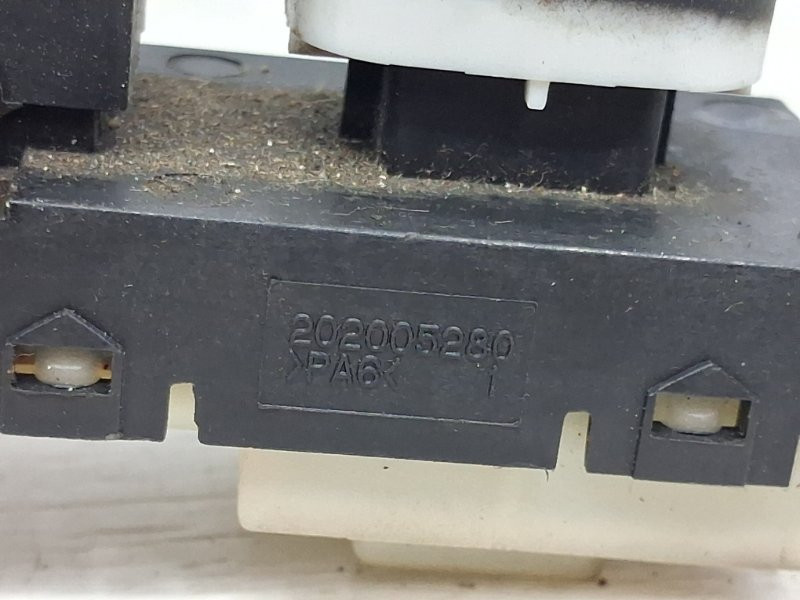 Кнопка стеклоподъемника SsangYong Rexton Y250 2.7 D27DT 2006 перед. (б/у) Киев - изображение 4