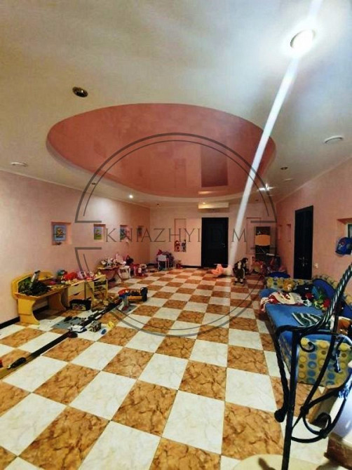 Аренда Коттеджа под съемки или жилья 820 м2 в 3 этажа 6 спален Киевская обл., Киево-Святошинский р-н Киев - изображение 10