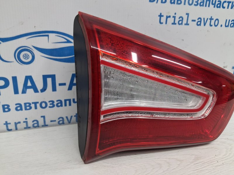 Фонарь задний внутренний левый Kia Sportage SL 1.7 DIESEL D4FD 2010 (б/у) Киев - изображение 5