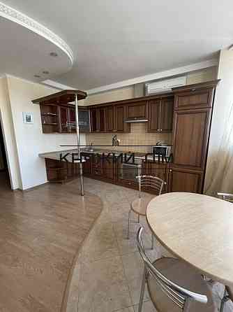 Є Генератор, Оренда  1-кімнатна студiо на Позняках Код об'єкту:115333 Київ