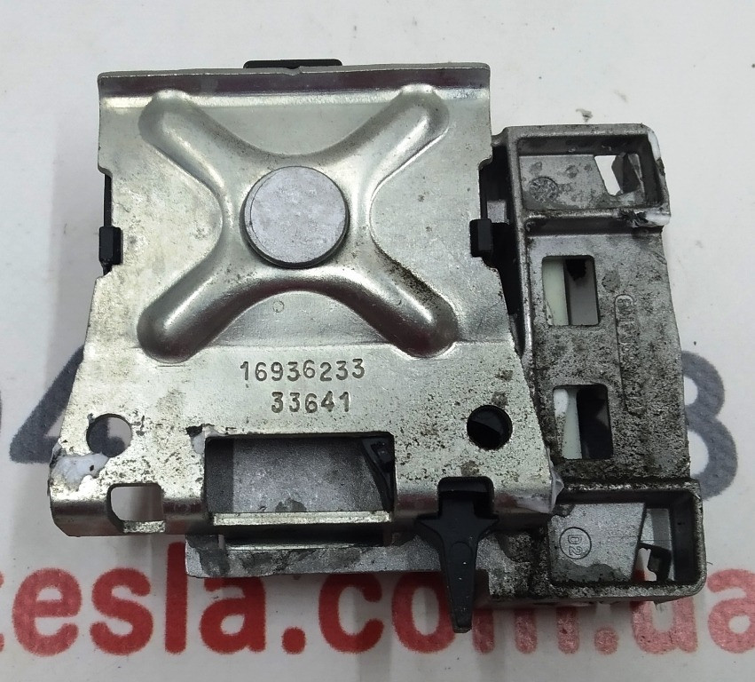 Фиксатор положения стекла стеклоподъемника переднего правого/заднего левого с регулировкой в сборе T Киев - изображение 2