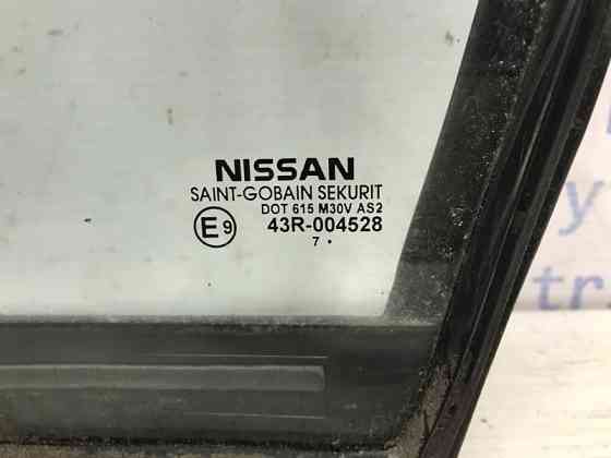 Стекло двери задней левой (форточка) Nissan Tiida C11 1.6 БЕНЗИН HR16 2004 (б/у) Київ