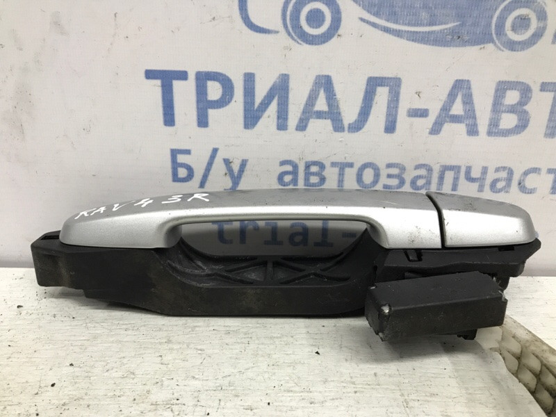 Ручка двери внешняя задняя правая Toyota RAV 4 A30 2.0 БЕНЗИН 1AZFE 2005 (б/у) Киев - изображение 2