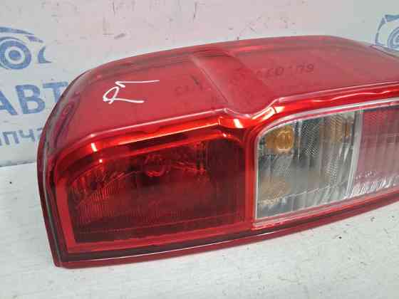 Фонарь задний внешний правый Nissan Navara D40 2.5 DIESEL YD25DDTI 2004 (б/у) Київ