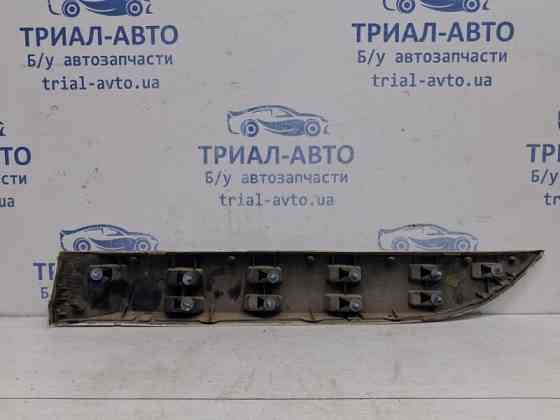 Накладка двери Renault Megane 3 1.5 DIESEL K9K 2008 задн. прав. (б/у) Київ