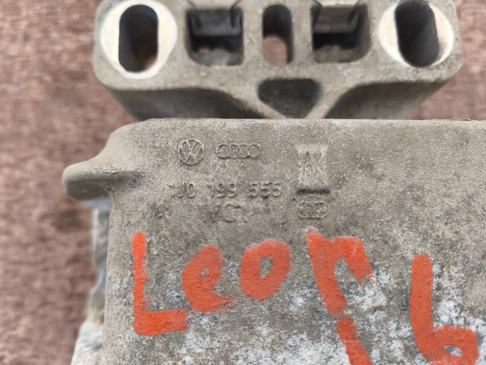 Подушка (опора) двигателя левая Seat Leon 1.6 бензин 16V 1998-2005 (1J0199555) Ковель - изображение 4