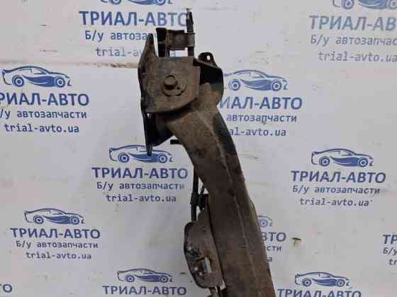 Рычаг задней подвески продольный правый Nissan X-Trail T31 2.0 DIESEL M9R 2007 (б/у) Киев