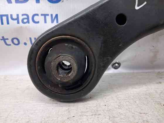 Рычаг правый Mitsubishi Lancer 9 1.6 БЕНЗИН 4G18 2003 (б/у) Киев