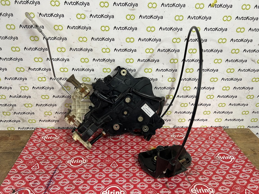 Замок боковой сдвижной двери правый VW Caddy 2004-2015 (2K0843654) Ковель - зображення 1