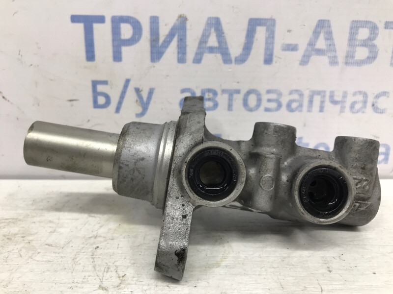 Тормозной цилиндр главный Mitsubishi ASX GA 1.8 DIESEL 4N13 2010 (б/у) Київ - зображення 2