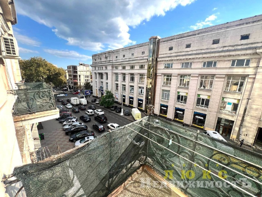 Продам 4 ком. квартиру ул. Малая Арнаутская, 52 Одесса - изображение 1