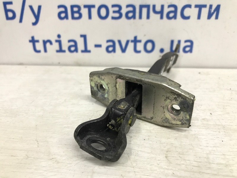 Ограничитель двери задний правый Toyota RAV 4 A30 2.2 DIESEL 2ADFTV 2005 (б/у) Киев - изображение 2