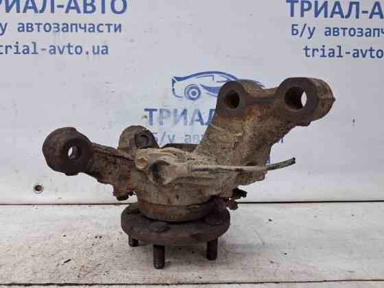 Кулак поворотный правый со ступицей Toyota Avensis T25 1.8 БЕНЗИН 1ZZFE 2002 (б/у) Київ