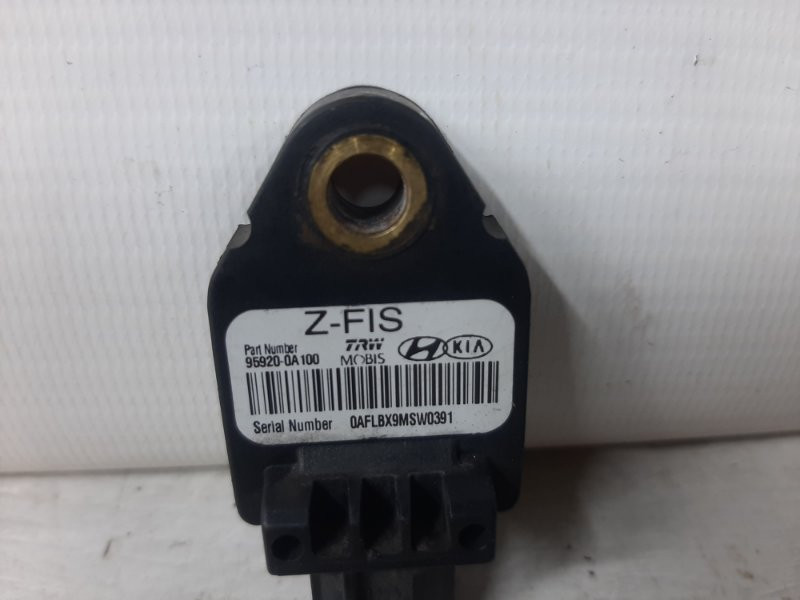 Датчик удара (AIRBAG) Kia Ceed ED 1.4 БЕНЗИН G4FA 2006 (б/у) Київ - зображення 2