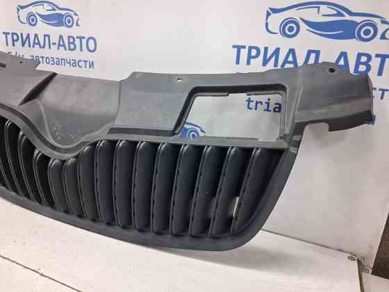 Решетка радиатора Skoda Fabia 2007-2014 5J0853668 9B9 (Арт. 78128) Київ