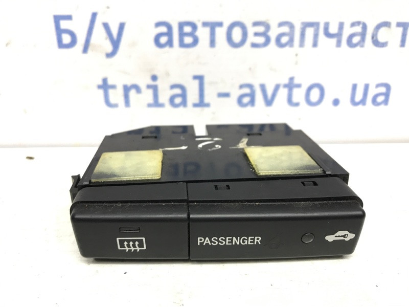 Кнопка подогрева Toyota Avensis 2002-2010 8479005130 (Арт. 43226) Київ - зображення 1