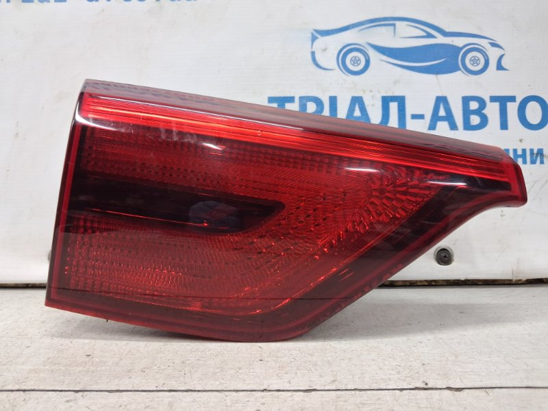 Фонарь задний внутренний левый Kia Sportage QL 1.7 DIESEL D4FD 2015 (б/у) Киев - изображение 1