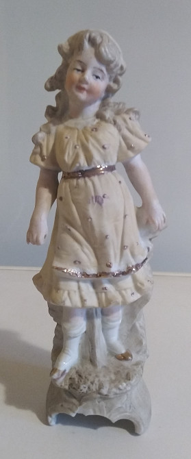 Продается статуэтка Девочка (начало ХХ века) Вишневе - зображення 1