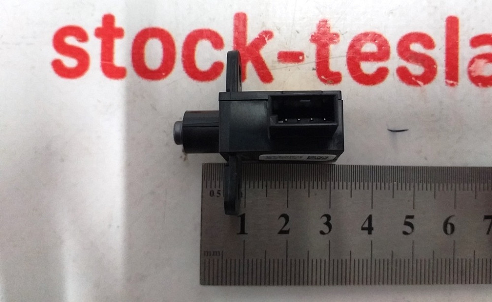 1Датчик температуры салона Tesla model 3 1045664-04-E Киев - изображение 2