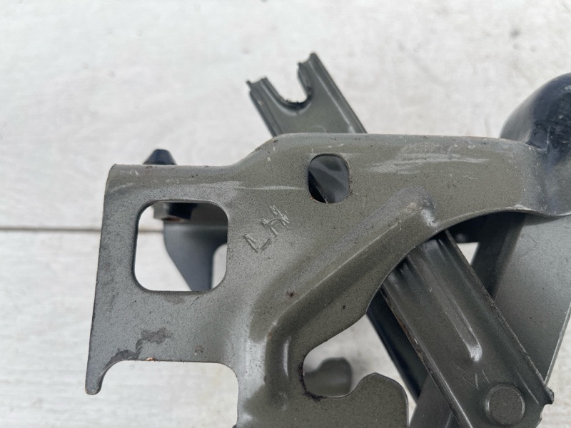 Петля крышки багажника левая Hyundai Sonata YF 2.4 БЕНЗИН G4KJ 2010 (б/у) Киев - изображение 6