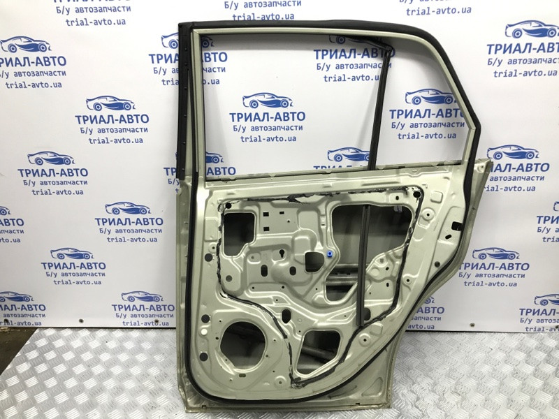 Дверь задняя правая Nissan Tiida C11 1.6 БЕНЗИН HR16 2004 (б/у) Киев - изображение 9
