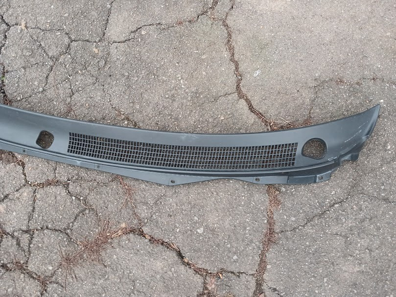 MR221996, Пластик під лобове скло Mitsubishi Pajero, 99-09 оригінал Винница - изображение 3