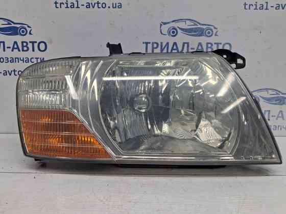 Фара правая галоген Mitsubishi Pajero Wagon 3 3.2 ДИЗЕЛЬ 4M41 1999 (б/у) Київ