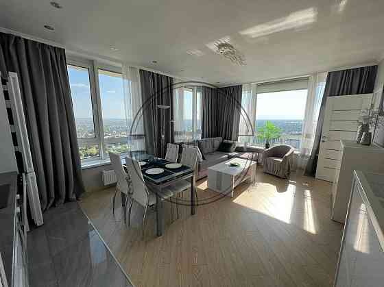 Оренда видова 3-х к.кв. студіо в ЖК Славутич. № 11200435 Киев