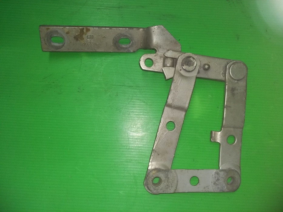 Петля кронштейн навіс капоту лівий 90224093, правий 90224094 Опель Омега А оригінал Вінниця - зображення 2