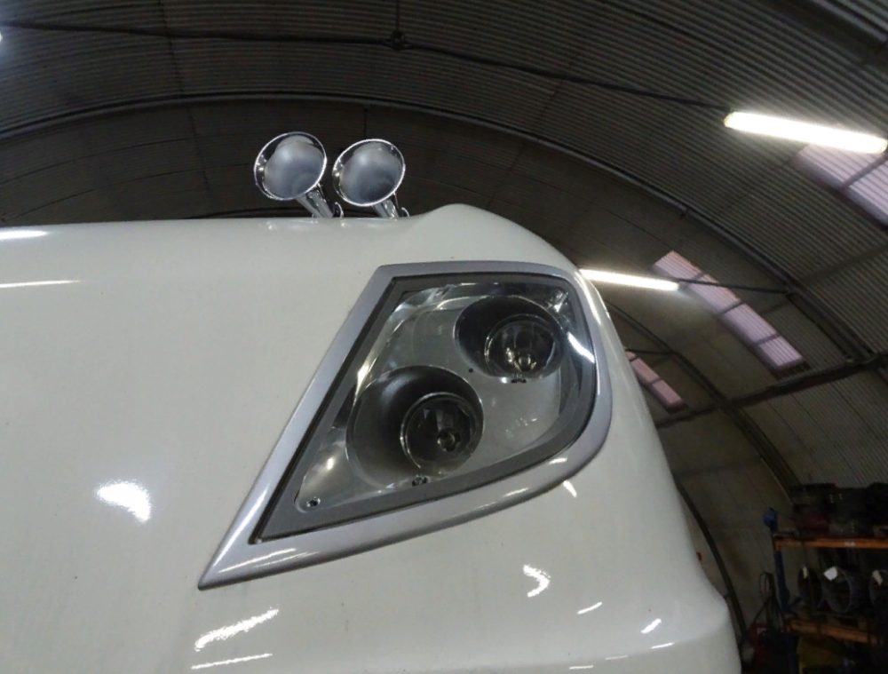 1784822 Фара противотуманная верхняя левая DAF XF 106 Euro 6 Львов - изображение 1