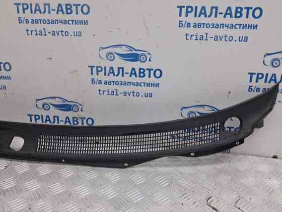 Дефлектор дворников Mitsubishi Pajero Sport K9 2.5 DIESEL 4D56 1996 (б/у) Киев