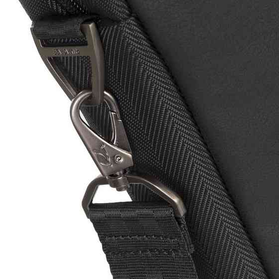 Cумка для ноутбука Rivacase 15.6" 8135(Black) черная Киев