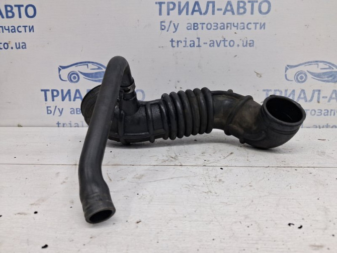 Патрубок воздушного фильтра Kia Sorento BL 2.5 DIESEL D4CB 2002 (б/у) Киев - изображение 1
