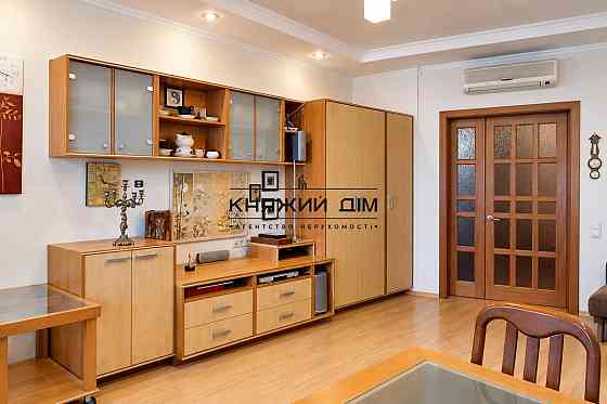 Продаж 3-кімнатної квартири пр-т Бажана 14, метро Осокорки. Киев
