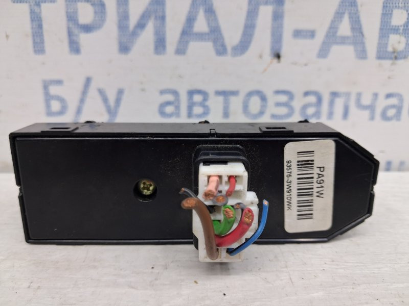 Кнопка стеклоподъемника Kia Sportage SL 1.7 DIESEL D4FD 2010 перед. (б/у) Киев - изображение 3