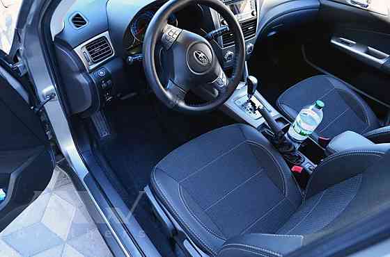 Современные автомобильные чехлы для сидения на Subaru Львов