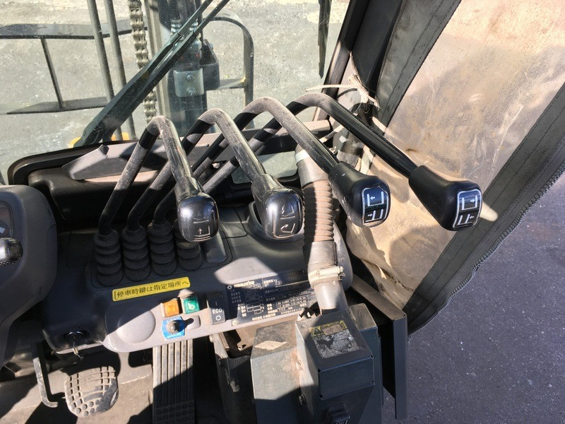 Газ-бензиновий навантажувач Komatsu, компакт з кабіною та позиціонером для кожної вили. Модель: FG20 Івано-Франківськ - зображення 8