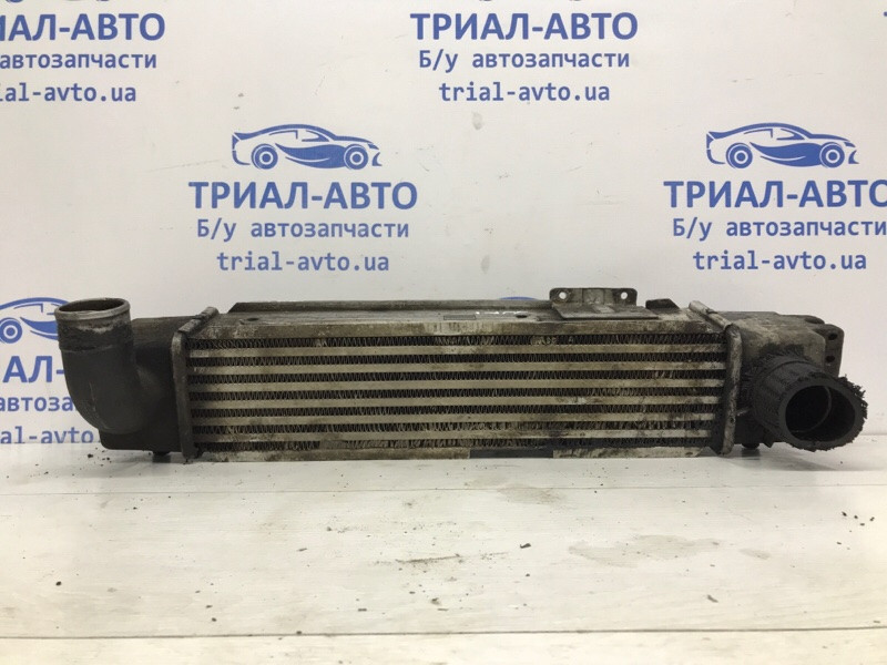 Радиатор интеркуллера Kia Sorento BL 2.5 DIESEL D4CB 2002 (б/у) Киев - изображение 1