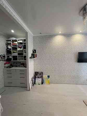 Продам. 1-к.кв. 2/5, вул.Алли Горскої (Наримська) Дніпро