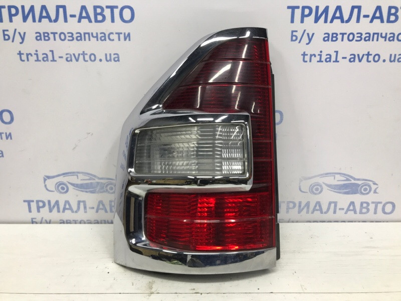 Фонарь задний внешний левый Mitsubishi Pajero Wagon 3 3.2 ДИЗЕЛЬ 4M41 1999 (б/у) Киев - изображение 1