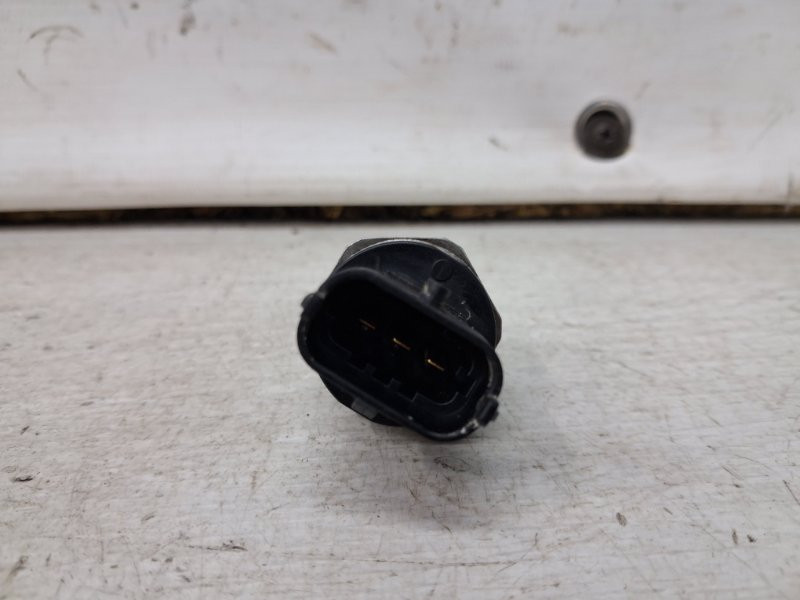 Датчик давления топлива в рейке Hyundai Santa fe DM 2.2 DIESEL D4HB 2012 (б/у) Київ - зображення 3