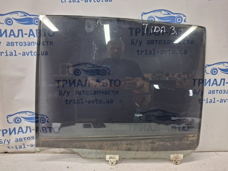Стекло двери заднее левое Nissan Tiida 2004-2014  (Арт. 82041) Київ - зображення 1