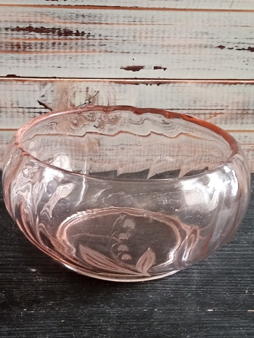 конфетница из розалинового \марганцевого\ немецкого стекла, 50-е годы Дніпро - зображення 4