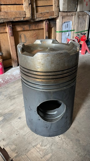 Поршень двигуна Sulzer 25/30 Херсон - зображення 1