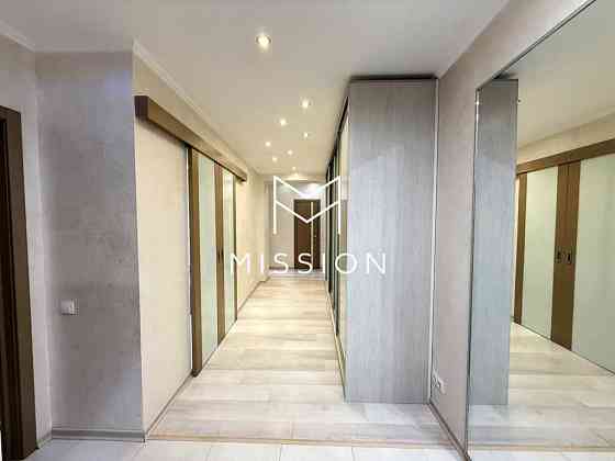 продажа 3-к квартира Киев, Голосеевский, 160000 $ Киев