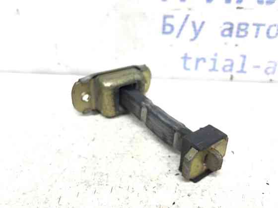 Ограничитель двери задний правый Mitsubishi Pajero Sport K9 2.5 DIESEL 4D56 1996 (б/у) Київ