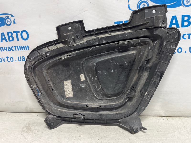 Решетка противотуманки правая Kia Sorento UM 2.4 БЕНЗИН G4KJ 2014 (б/у) Киев - изображение 5